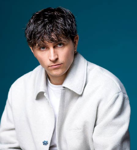 La fourniture de cette image ne vaut aucunement cession des droits sur ladite uvre.  Toute modification ou alt ration de l’image est interdite sans autorisation expresse de l’auteur de l’image. Les droits de reproduction et de repr sentation de cette image sont c d s par Pascal Ito aux  ditions Flammarion et ses d partements et marques, pour la presse et la promotion des ouvrages de l’auteur (utilisation avec achat d’espace exclue), pour la France uniquement et pour une dur e  de 5 (cinq) ans, soit jusqu’en mars 2030. Toute autre utilisation est strictement interdite. Pour tout autre usage, il vous appartient de vous rapprocher des  ditions Flammarion. 